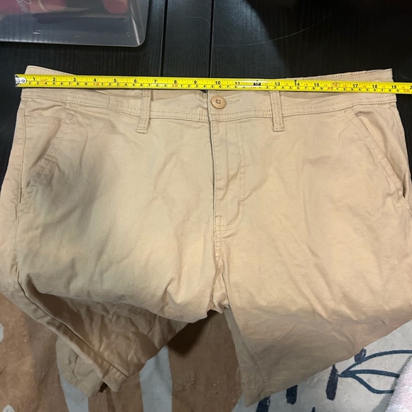 Classic Tan Chinos for Men - Picture 5 of 6